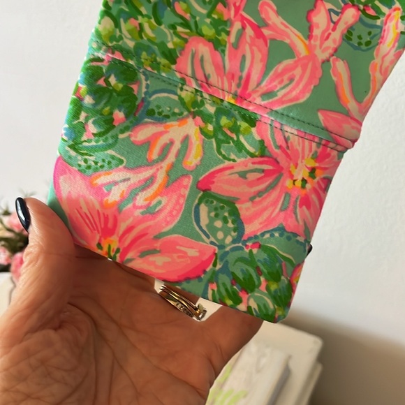 Lilly Pulitzer UPF50+ Skipper Popover in Surf Blue, So Shellegant, Medium. NWT. - Picture 6 of 13